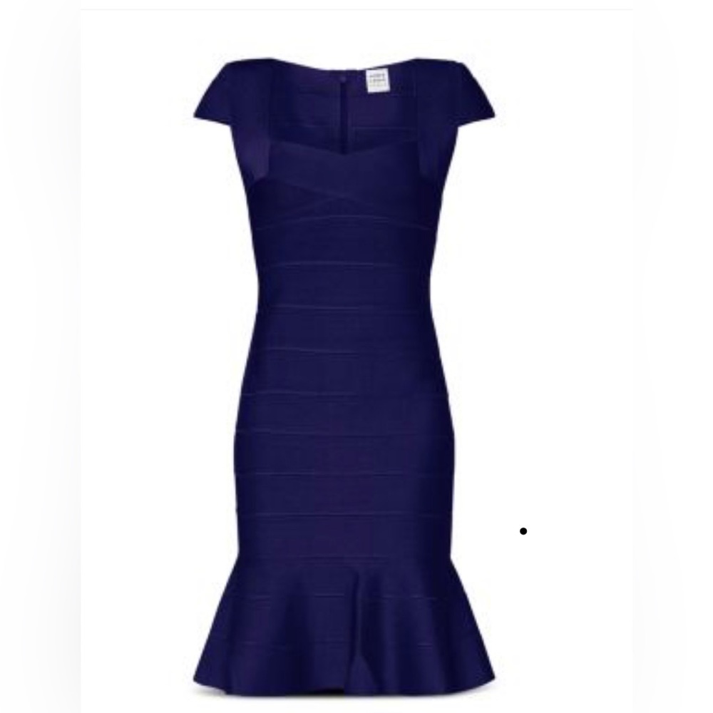 BRAND NEW Herve Ledger Size Large